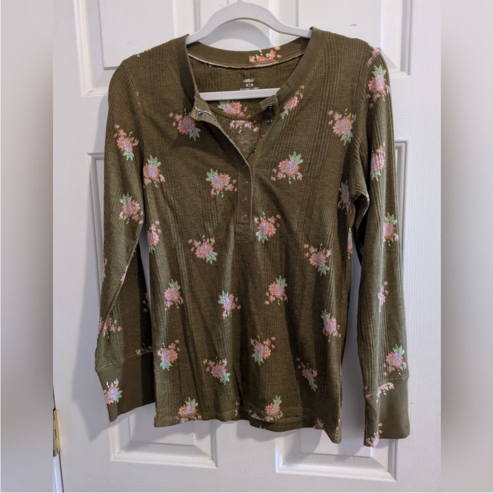 Aerie Ribbed Floral Thermal in Moss Green, NWOT